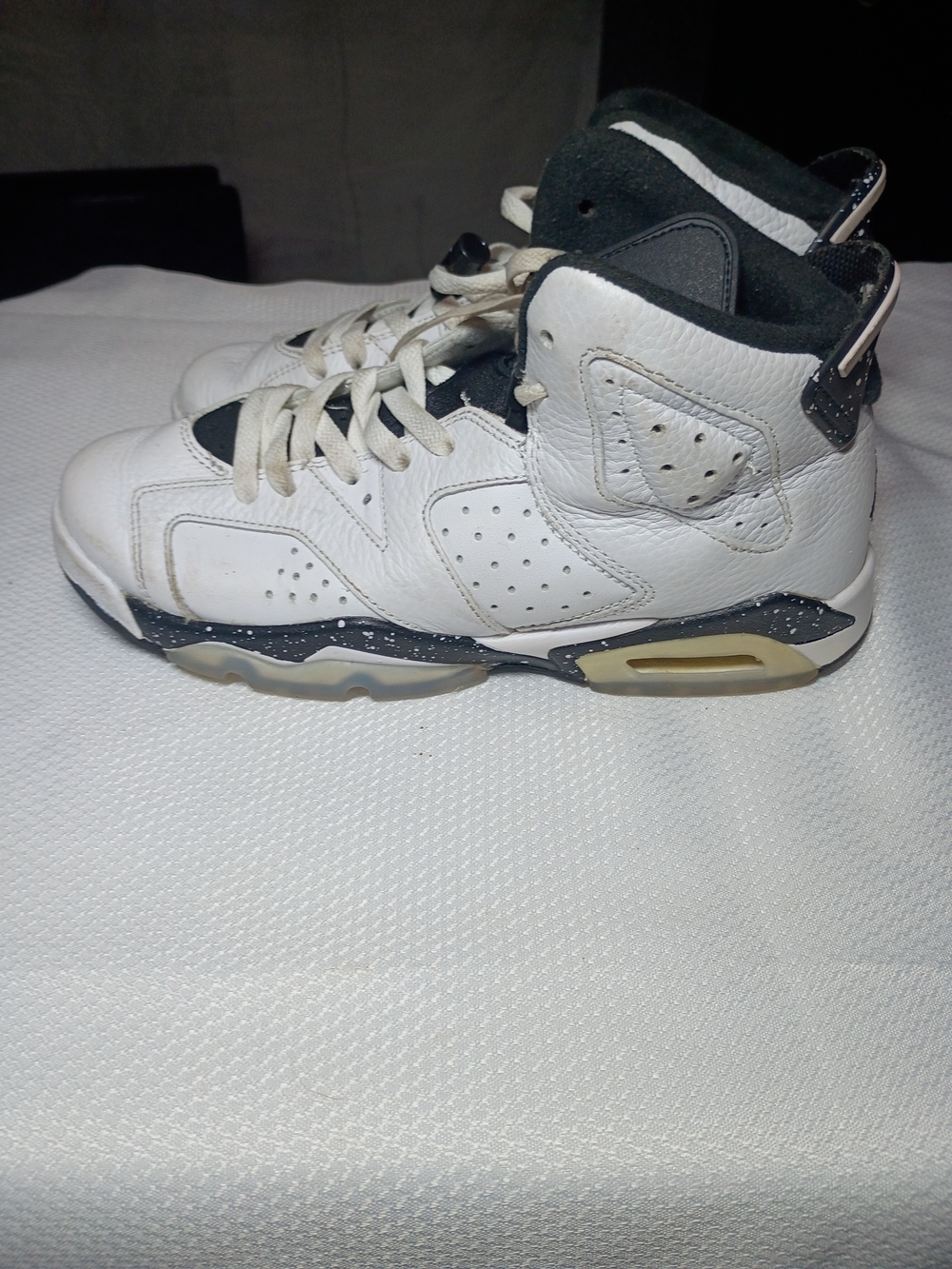 Jordan 9 Kids White and Black High-Top Basketball Sneakers 5.5y